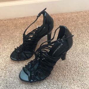 BCBG Black Heels, Size 6, brand new with tag! NWT